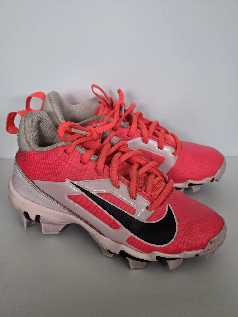 Nike Alpha Menace 4 Shark HJ 4571-600 Unisex Size 1Y Soccer Cleats